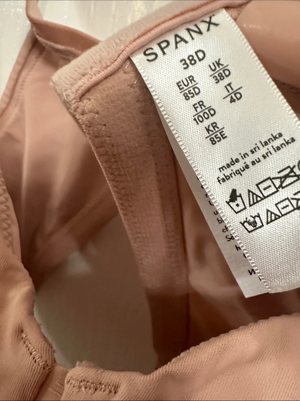 SPANX Soft Support Front-Detail Bra in Blush